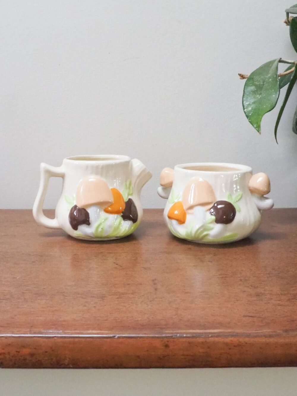 Vtg Arnels Mushroom Creamer and Sugar Bowl - No Lid